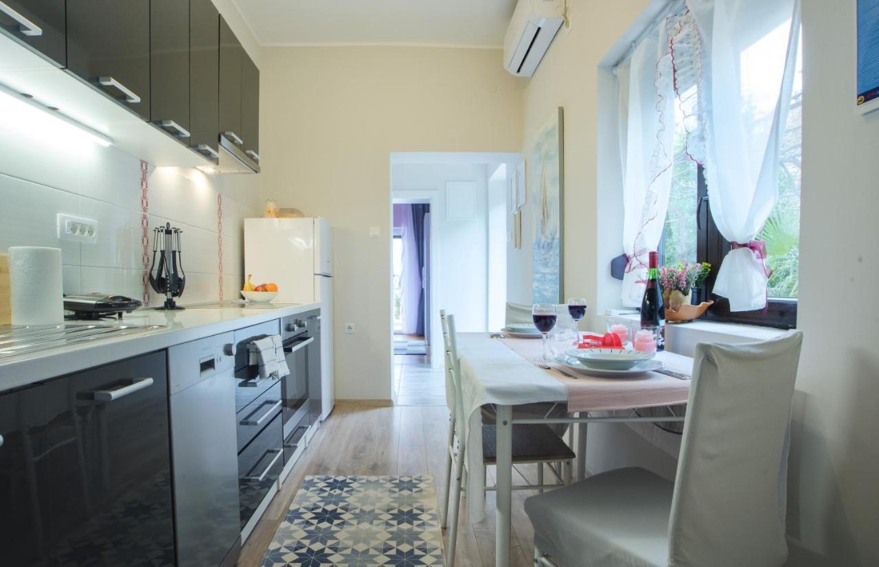 Apartments with a parking space Malinska  Vantacici Bagian luar foto